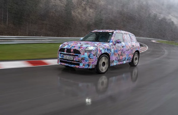 Πρώτες εικόνες του νέου Mini Countryman-θα είναι μόνο ηλεκτρικό