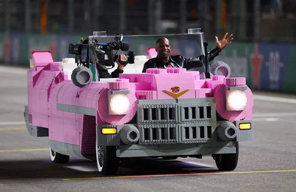 F1: Η μοναδική LEGO Cadillac που έκλεψε την παράσταση στο Λας Βέγκας