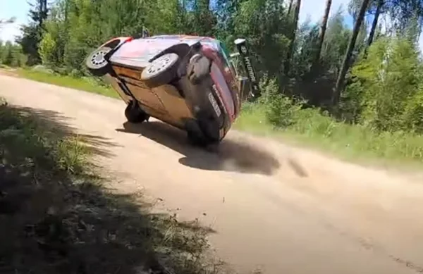 Αυτό είναι το "σώσιμο" της χρονιάς και ένα από τα καλύτερα στο WRC (+video)