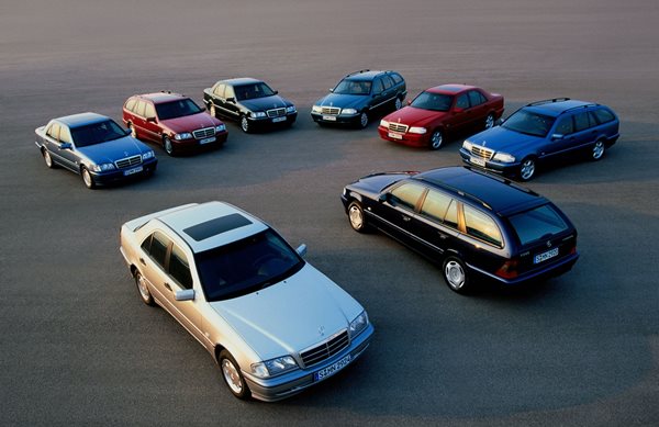 Αφιέρωμα 30 χρόνια Mercedes-Benz C-Class: το σεντάν μετά την "Baby Benz"