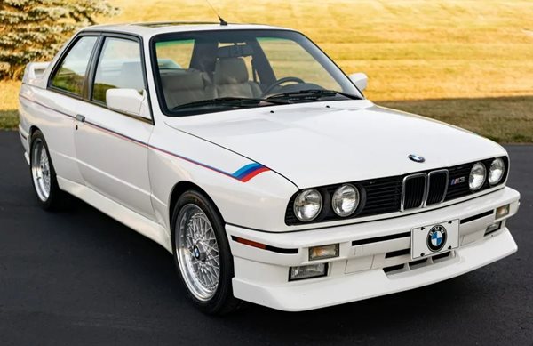 Πόσο πουλήθηκε αυτή η Ε30 BMW Μ3
