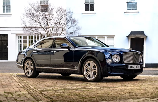 Στο σφυρί η Bentley Mulsanne του βασιλιά Κάρολου