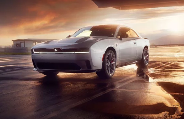 Αξίζει να ακούσετε τον απίστευτο ήχο του ηλεκτρικού Dodge Charger