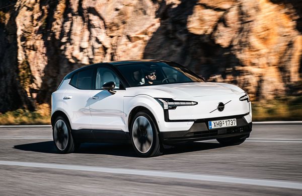 Γιατί η Volvo μεταφέρει την παραγωγή των ΕΧ30 και ΕΧ90