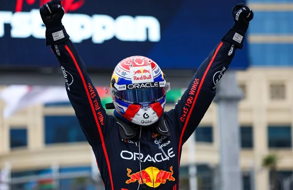 F1 GP Αζερμπαϊτζάν: Ξανά Verstappen και το πρωτάθλημα παίρνει φωτιά