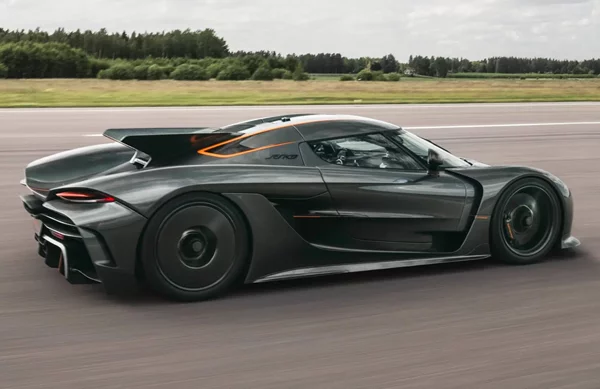 Το Koenigsegg Jesko συνεχίζει να καταρρίπτει ρεκόρ (video)