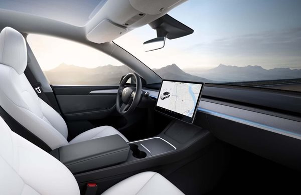 Πλέον το Tesla θα ξέρει και πότε νυστάζεις