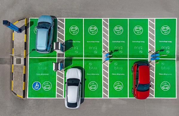 Ποιο δίκτυο έχει προσφορά Black Friday για φόρτιση ηλεκτρικών αυτοκινήτων