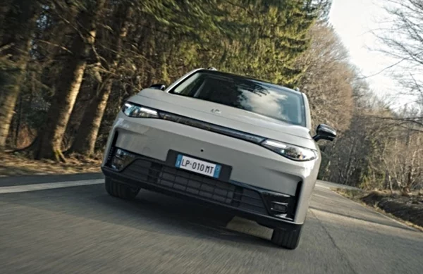 Πρεμιέρα για την τετρακίνητη έκδοση του ηλεκτρικού Leapmotor C10 με 585 ίππους