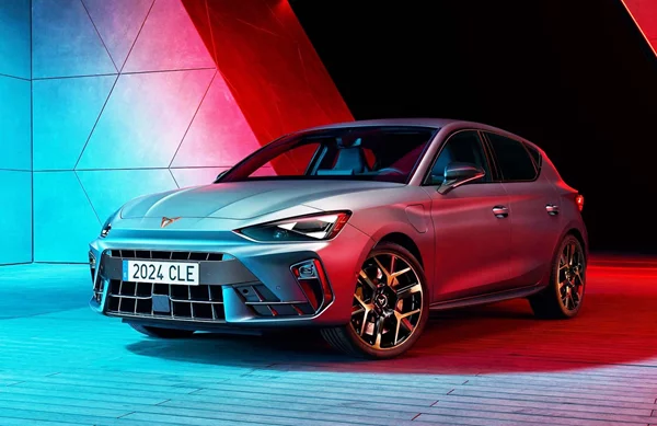 Παρουσιάστηκε το νέο Cupra Leon-τι έχει αλλάξει