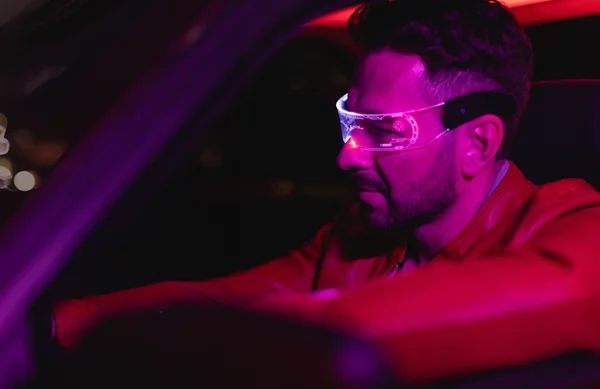 Νέα έρευνα καταρρίπτει τα fake news για την ακτινοβολία στα ηλεκτρικά