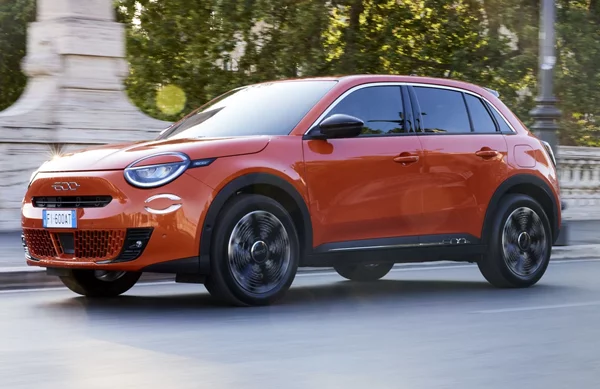 Το Fiat 600e βάζει την φίρμα στα ηλεκτρικά B-SUV-πόσο θα κοστίζει