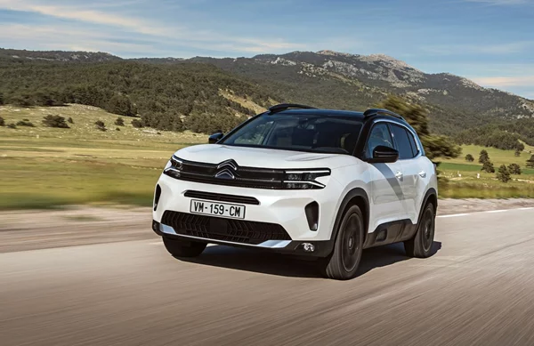 Ήρθε η νέα υβριδική έκδοση του Citroen C5 Aircross