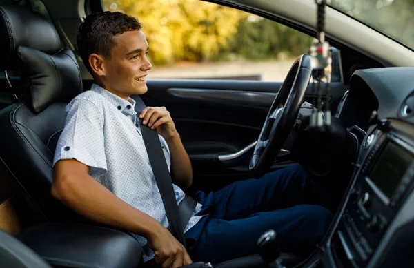 Έρευνα: Οι νέοι σήμερα δεν ενδιαφέρονται για την οδήγηση