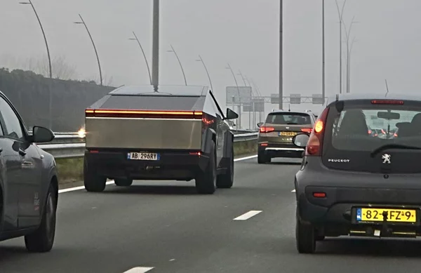 Εντοπίστηκε Tesla Cybertruck με ευρωπαϊκές πινακίδες