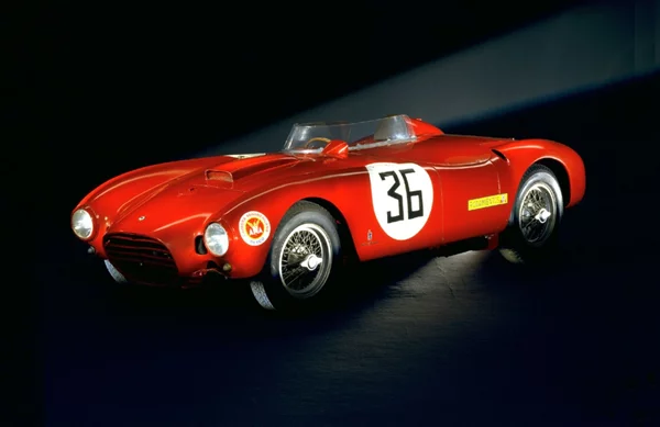 H Lancia D24 παραμένει κομψή και πολύ σημαντική