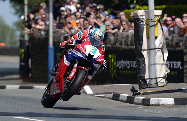 Ξεκίνησε ο πιο θανατηφόρος αγώνας ταχύτητας στον κόσμο