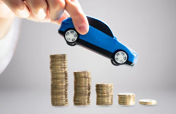 Πώς και γιατί χάνει την αξία του ένα καινούργιο αυτοκίνητο