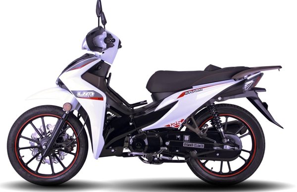 Με μειωμένη τιμή διατίθεται το παπί UM Flash 125 LZ