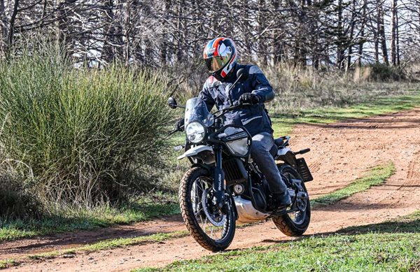 Αυτό είναι το νέο Royal Enfield Himalayan 450 με πιο δυνατό κινητήρα και σύγχρονο κιβώτιο