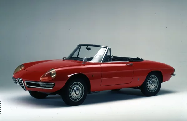 Alfa Romeo Spider (aka Duetto): Από το Hollywood έως την αιωνιότητα