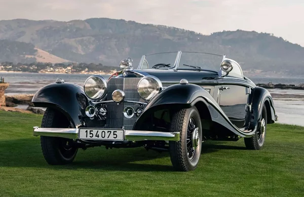 11 κλασικά αυτοκίνητα που λατρέψαμε στο Pebble Beach