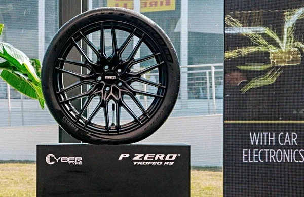 Γιατί οι ΗΠΑ βλέπουν απειλή για την εθνική ασφάλεια σε νέα ελαστικά της Pirelli