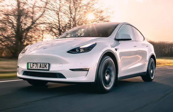 Εικόνες του νέου Tesla Model Y "Juniper" μάλλον διαψεύδουν τον Musk