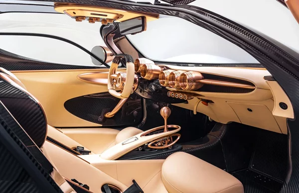 Επιτέλους η απίθανη De Tomaso P72 των 1,6 εκατ. ευρώ είναι έτοιμη για παραγωγή (video)