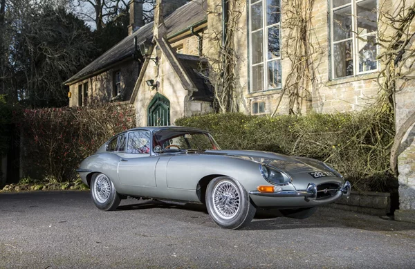 George Best: Ένας rock star του ποδοσφαίρου και τα αυτοκίνητά του