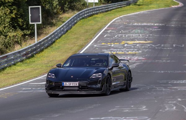 H επόμενη Porsche Taycan έκανε ήδη ρεκόρ στο Nurburgring (video)