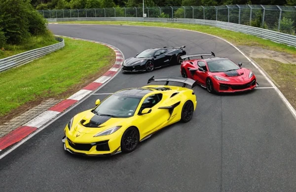 O τίτλος του ταχύτερου αμερικανικού αυτοκινήτου παραγωγής στο Nurburgring άλλαξε χέρια (video)