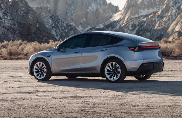 Στην Ελλάδα το νέο Tesla Model Y-πόσο κοστίζει