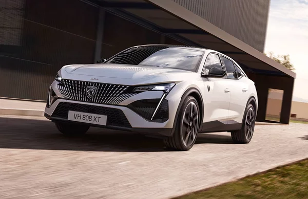 Αποκαλύφθηκε το νέο Peugeot E-408-πρώτες εικόνες και όλα τα στοιχεία