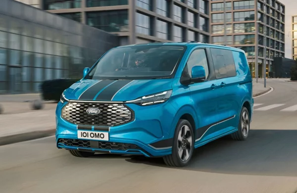 Τι προσφέρει η νέα τεχνολογία Delivery Assist στα επαγγελματικά οχήματα της Ford