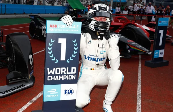 H Mercedes αποχωρεί από την Formula E πρωταθλήτρια