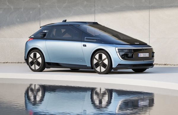 Verne: O Mate Rimac πρόλαβε την Tesla και παρουσίασε robotaxi (video)