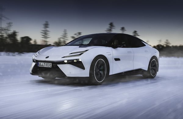 Lotus Emeya: Τελικό στάδιο δοκιμών στους -41 Κελσίου για το hyper GT των 905 ίππων