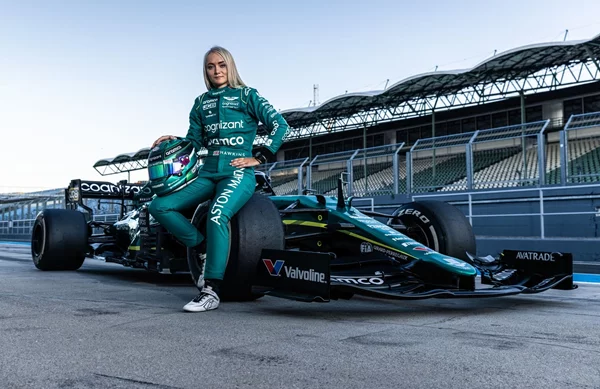 Jessica Hawkins: Η πρώτη γυναίκα στην F1 μετά από 5 χρόνια