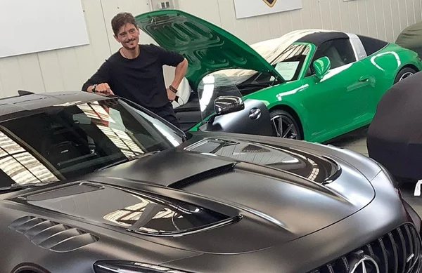 Δημήτρης Γιαννακόπουλος: Ζητά πίσω τον V12 της Mercedes-δεν πιστεύει στην κλιματική αλλαγή