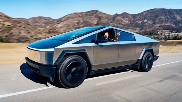 Οδηγούμε Tesla Cybertruck: Το ηλεκτρικό pick up της νέας εποχής είναι από ατσάλι