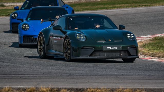 Πώς είναι να οδηγείς όλες τις Porsche σε μια μέρα στην πίστα των Σερρών