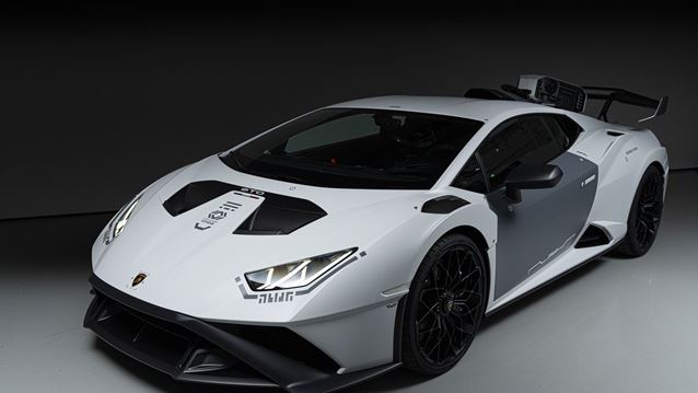 Γιατί αυτή η επετειακή Huracan λέγεται "Time Chaser_111100"