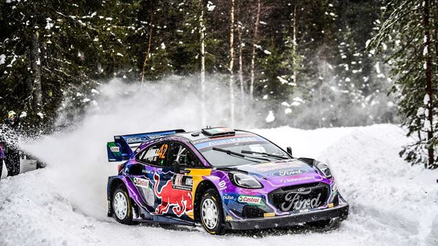 O Chris Harris εκστασιάζεται με το Ford Puma Rally1