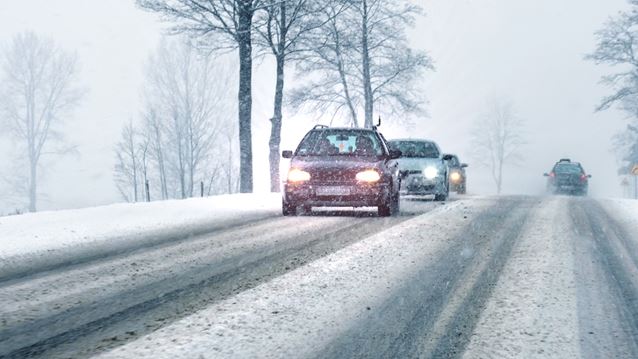 Κακοκαιρία "Μπάρμπαρα": Πού υπάρχουν προβλήματα στο οδικό δίκτυο