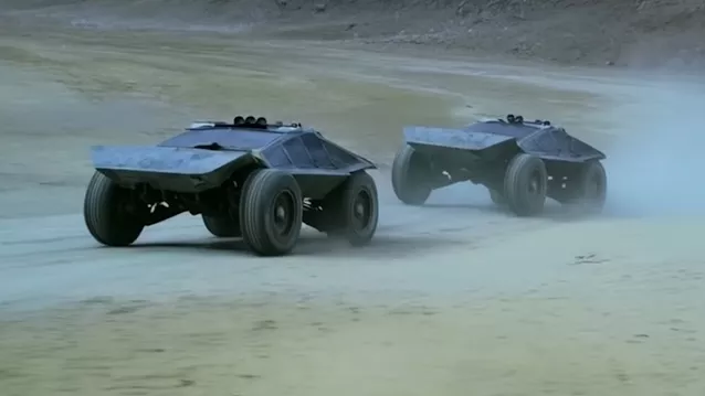 Ο Kanye West έφτιαξε τα δικά του Cybertruck για το νέο του videoclip