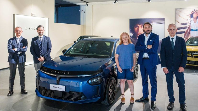 Lancia Ypsilon proti paradosi