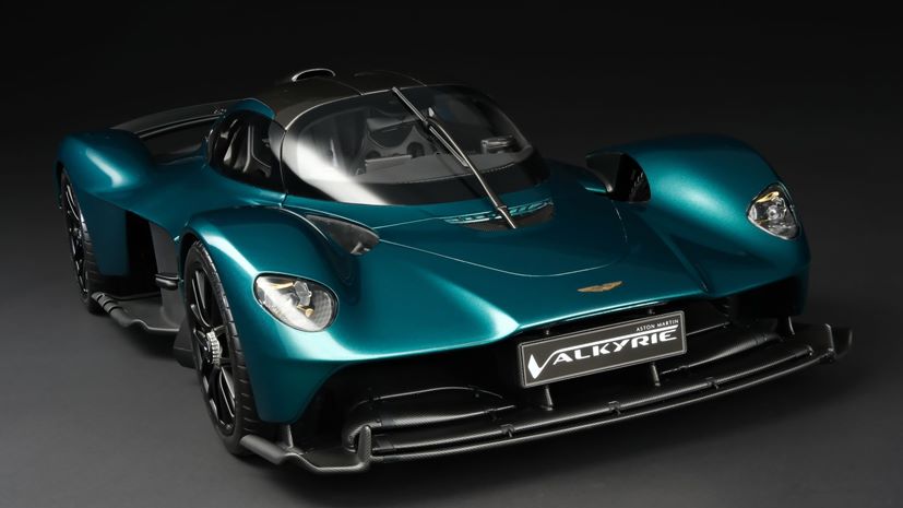 Aston Martin Valkyrie Amalgam 1:8