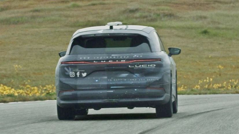 dokimes Lucid Gravity SUV