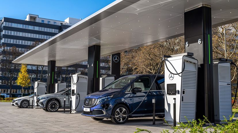 Mercedes Σταθμός Φόρτισης